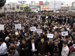 اكراد عراقيون يشاركون في تظاهرة في السليمانية 
