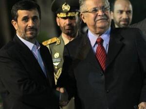 الرئيسان الايراني محمود احمدي نجاد (يسار) والعراقي جلال طالباني
