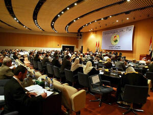 أي تأخير في عقد الجلسات يعد مخالفا للدستور