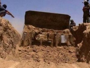 تنظيم "داعش" يحفر خنادق جديدة بمحاذاة الحدود التركية