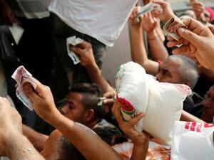 الصبر بدأ ينفذ عند كثير من المصريين.

