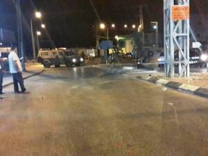 تضاربت الأنباء حول السبب الذي دفع بالاحتلال إلى إغلاق المدينة 