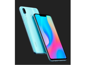 يتمتع هاتف هواوي نوفا 3i بكاميرتين أماميتين؛ الأولى بدقة 24 ميغابكسل، والثانية بدقة 2 ميغابكسل.