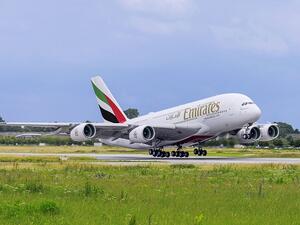 طائرة الإمارات A380 تخدم رحلات للناقلة إلى كل من روما ونابولي.