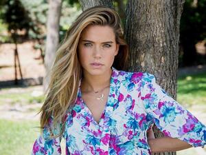 النجمة التركية جيداء اتيش