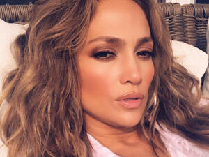 Los Angeles is in the midst of a record heat wave (Source: jlo / Instagram) 