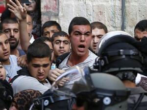 تجدد المواجهات في المسجد الأقصى لليوم الثالث على التوالي
