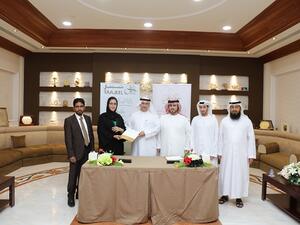 تهدف الاتفاقية إلى فتح نوافذ جديدة وإتاحة خيارات متعددة أمام المتعاملين للحصول على خدمات الدائرة، وإنجاز المعاملات وكذلك من أجل تيسير ومرونة الإجراءات.