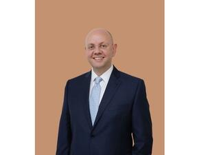 Ammar Safar, Consultant Ophthalmologist and Vitreoretinal Surgeon