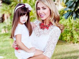 Joelle with her adorable little girl Ella. (Facebook)