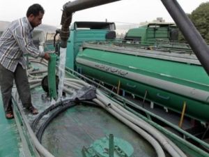 يهدف المشروع الذي طال انتظاره الى جر 100 مليون متر مكعب من المياه من هذا الحوض الى عمان