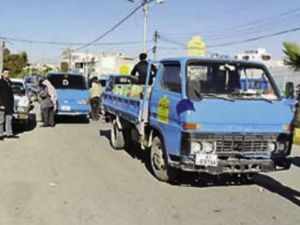 مركبة لتوزيع اسطوانات الغاز في الاردن