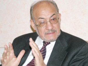 المراقب العام السابق الدكتور عبد المجيد الذنيبات