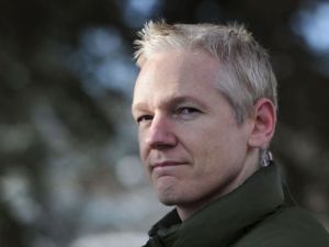 مؤسس موقع ويكيليكس جوليان اسانج