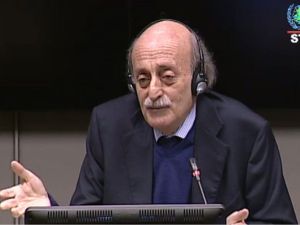 جنبلاط أكد أنه ليس مع الثورة في سوريا - أرشيف