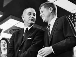 جون كينيدي وليندون جونسون 
