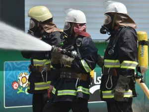 عدة قتلى في حريق "هائل" اندلع في مستودع للنفط قرب كييف