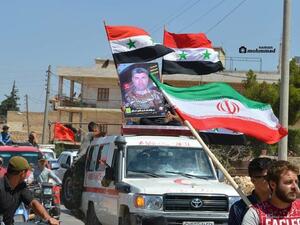 اهالي بلدة #نبل الشيعية يشيعون قتلى الغارات الإسرائيلية على مطار النيرب ليلة أمس