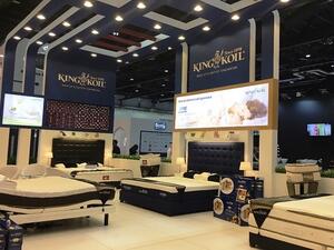 يتم عرض المراتب المبتكرة عالية الجودة من كينج كويل وسيرتا بأحدث التصاميم في معرض الفنادق لهذا العام.