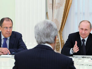 وحضر اللقاء سيرغي لافروف وذلك بعد محادثات ثنائية أجراها مع نظيره الأمريكي