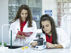 حرص ’مدرسة أونتاريو الكندية الدولية‘ أيضاً على تتبع أداء وقدرات طلابها من خلال ’اختبارات قياس التقدّم الأكاديمي‘ (MAP) والتي يتم إجراؤها 3 مرّات في السنة.