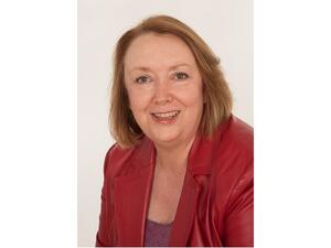 الدكتورة نيكولا رايلي, الرئيس التنفيذي لإدارة التمريض بمؤسسة حمد الطبية