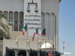 محكمة كويتية تخلي سبيل أحد أبناء الأسرة الحاكمة بكفالة مالية
