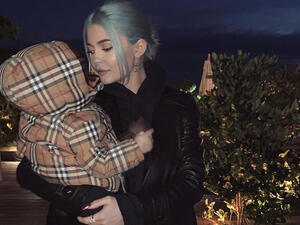 Stromi is 8 Months Old  (Source: kyliejenner / Instagram ) 