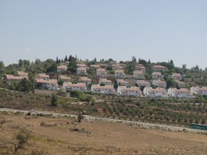 سلام: ليس هناك خطر تمدد "داعش" إلى لبنان