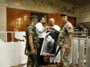 تسلم مفتي مدينة صيدا المسجد الذي كان يؤمه الشيخ السني احمد الاسير