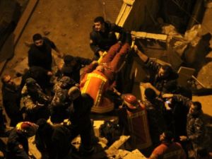 50 شخصا غالبيتهم من اللبنانيين والعمال السودانيين والمصريين يقيمون في المبنى