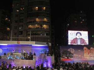 الرئيس الإيراني يستمع إلى حسن نصر الله عبر شاشة تلفزيونية-ا.ف.ب