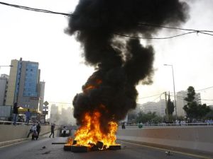 من الاحتجاجات التي اندلعت في لبنان عقب الاعلان عن عملية الاختظاف/ارشيف