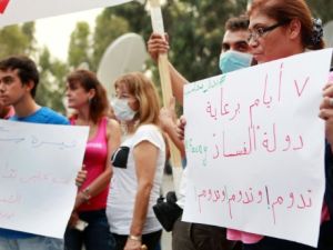 تظاهرات واحتجاجات على خطة الحكومة اللبنانية لحل ازمة النفايات