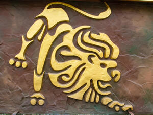 يميل الرجل الأسد إلى استعراض مهاراته العشقية بمجرد الوقوع في الحب