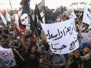 اسلاميون عند حاجز في ليبيا
