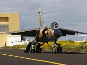 طائرة تابعة لسلاح الجو الليبي 
