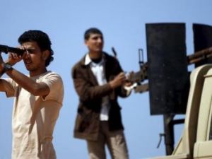 مسلحان في ليبيا
