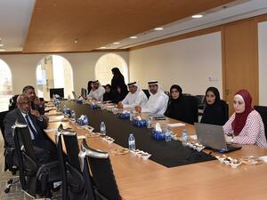 خلال الاجتماع