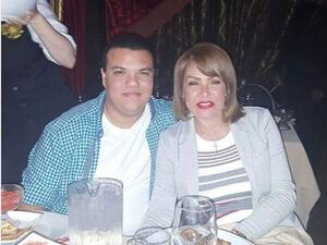 لوسي برفقة ابنها فتحي