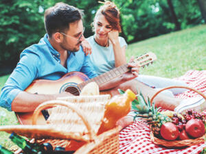 إنهاء المسائل العالقة بين الزوجين بسرعة يساهم في الحد من المشاحنات shutterstock