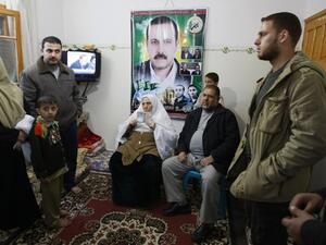 الإمارات تسمح لاثنين من فريق اغتيال المبحوح بالإقامة في دبي
