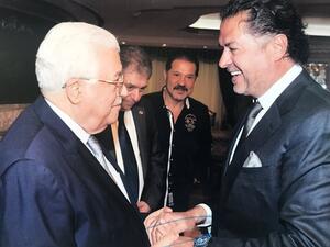 استذكر الشاب مواقف لعباس، منها المشاركة في جنازة بيريز 