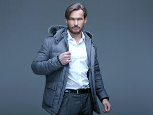 يجب اختيار الملابس التي تبعد الأنظار عن منطقة الخصر حتى لا تبدو أضخم
 يجب اختيار الملابس التي تبعد الأنظار عن منطقة الخصر حتى لا تبدو أضخم