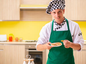 من المشاكل التي يواجهها رجل برج العذراء أنه يمتلك معدة حساسة 