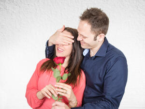 يحبّ مولود الجوزاء اضفاء جوّ ايجابي أينما يكون

