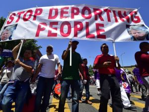 Protesters in Los Angeles on 1 May (AFP/File Photo)
