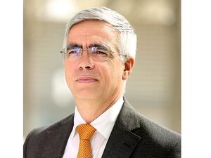 جوليان هوكينز، الرئيس التنفيذي لخدمات الاستشارات في ديلويت الشرق الأوسط 