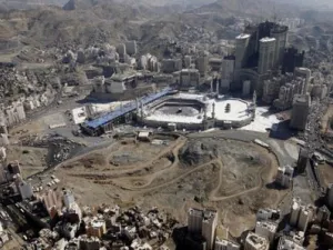 تراجع النشاط العقاري بمكة المكرمة في 2014 وتزايد الطلب على شراء الشقق السكنية	