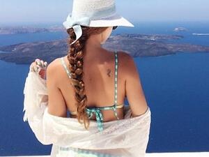 ميريام فارس تعلق على صورها بالمايوه 